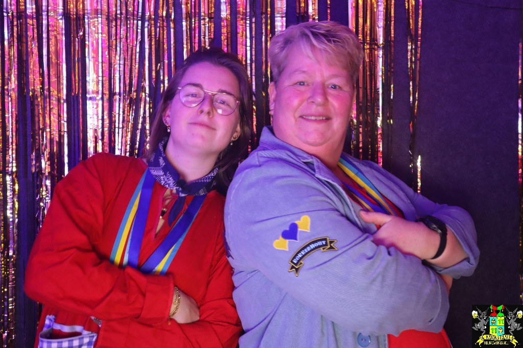 ../Images/Jeugd Opwarmbal Photobooth 310.jpg